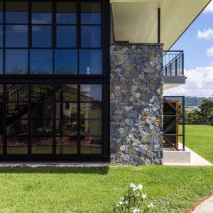 Black Natural Loose  Stone Panel